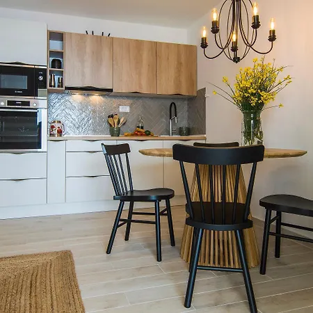 Marcelina Apartman *
